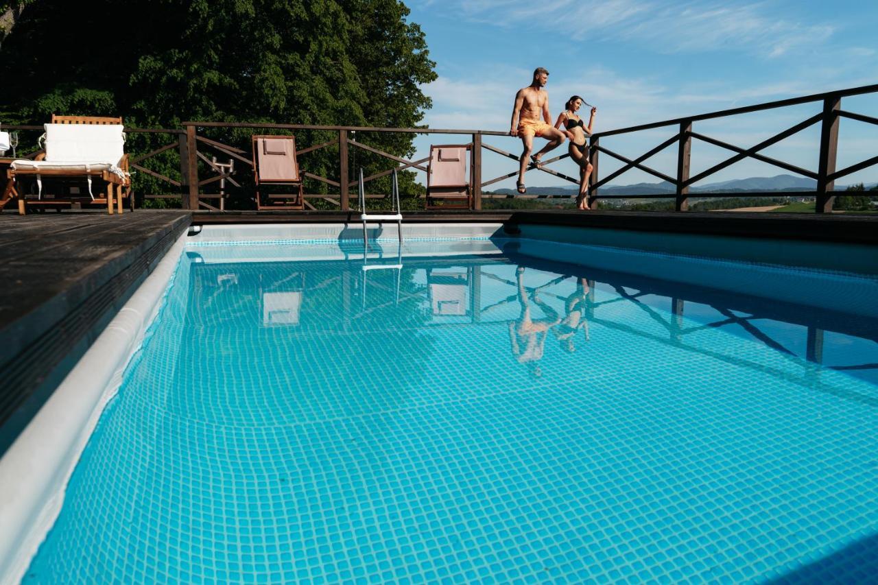 Dwor Sierakow Hotell Exteriör bild